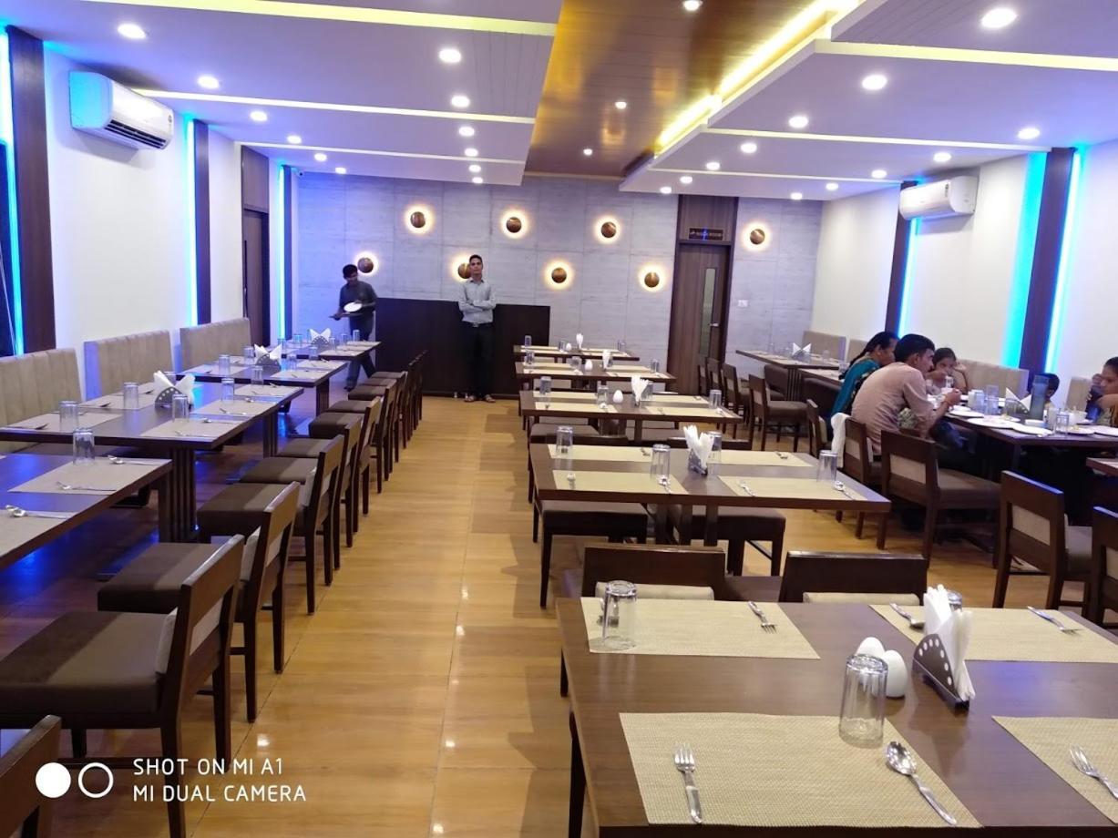 Hotel Sammati Kheda Ngoại thất bức ảnh