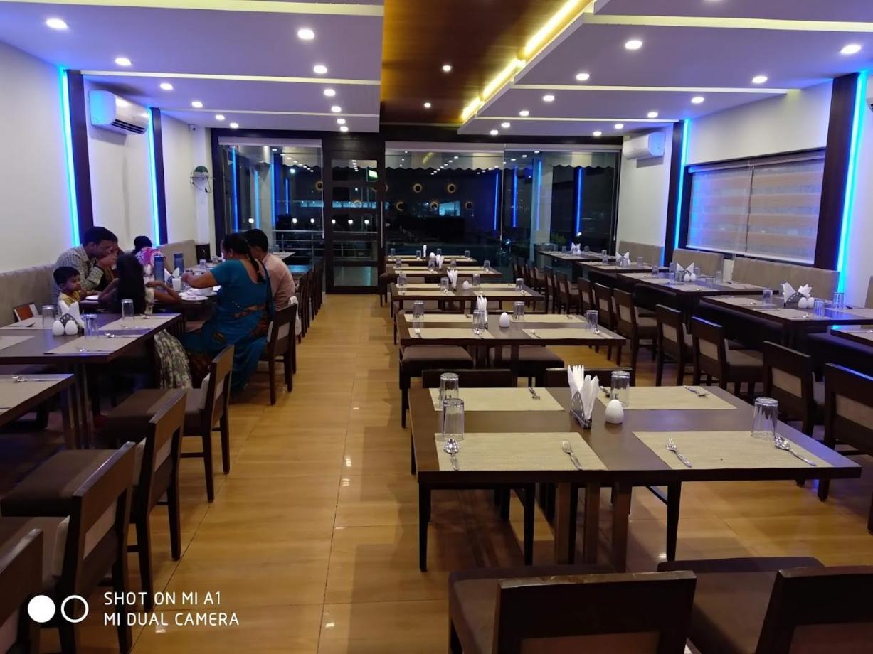 Hotel Sammati Kheda Ngoại thất bức ảnh